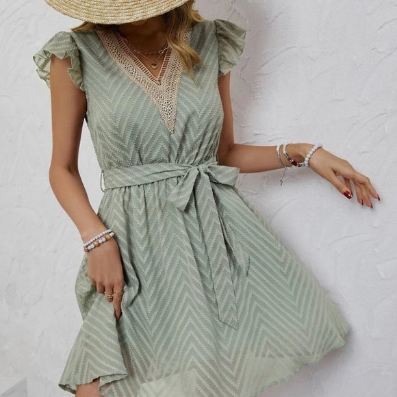 Green Preppy Womens Guipure Lace Panel Butterfly Sleeve Belted Dress - Picture 2 of 5